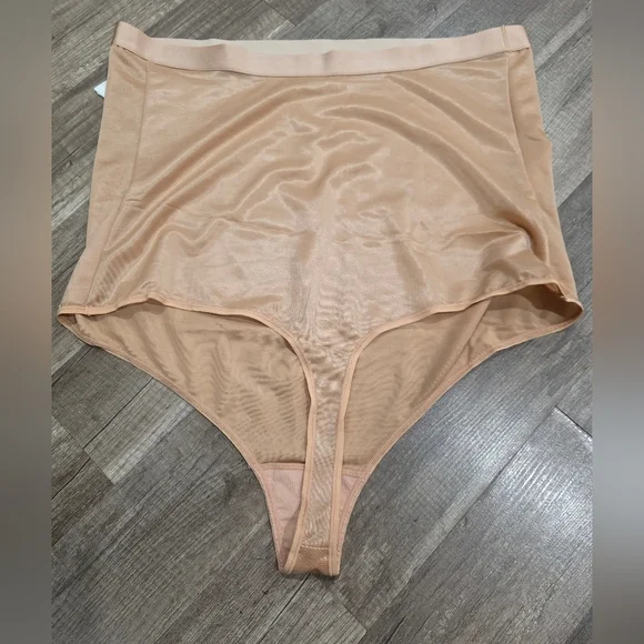 Nwot SKIMS High Waist Seamless Body Shaper Thong Pants Shapewear 3x Plus Torrid - Picture 5 of 12